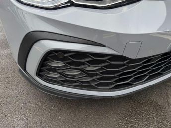 VOLKSWAGEN GOLF 2.0 TDI GTD Hatchback 5dr Diesel DSG Euro 6 (s/s) (200 ps) * HUG