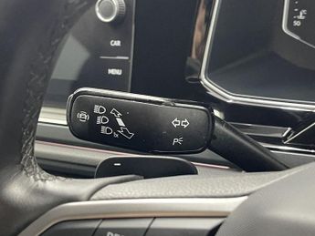 VOLKSWAGEN POLO 1.0 TSI R-Line Hatchback 5dr Petrol DSG Euro 6 (s/s) (95 ps)