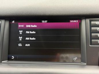 LAND ROVER DISCOVERY SPORT 2.0 TD4 SE Tech SUV 5dr Diesel Auto 4WD Euro 6 (s/s) (180 ps)