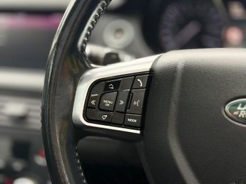 LAND ROVER DISCOVERY SPORT 2.0 TD4 SE Tech SUV 5dr Diesel Auto 4WD Euro 6 (s/s) (180 ps)