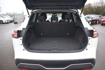 NISSAN QASHQAI 1.3 DIG-T MHEV N-Connecta SUV 5dr Petrol Hybrid XTRON Euro 6 (s/