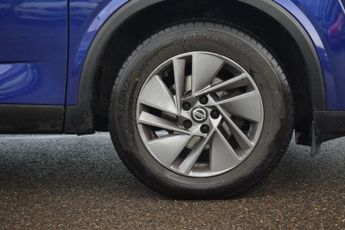 NISSAN QASHQAI 1.3 DIG-T MHEV Acenta Premium SUV 5dr Petrol Hybrid XTRON Euro 6