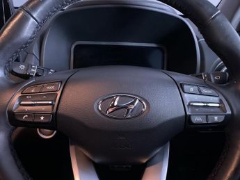 HYUNDAI KONA 64kWh Premium SUV 5dr Electric Auto (10.5kW Charger) (204 ps)