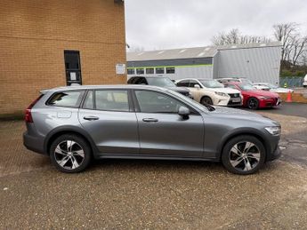 VOLVO V60 CROSS COUNTRY 2.0 D4 Plus Estate 5dr Diesel Auto AWD Euro 6 (s/s) (190 ps)