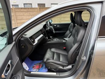 VOLVO V60 CROSS COUNTRY 2.0 D4 Plus Estate 5dr Diesel Auto AWD Euro 6 (s/s) (190 ps)