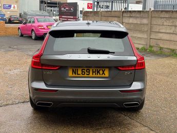 VOLVO V60 CROSS COUNTRY 2.0 D4 Plus Estate 5dr Diesel Auto AWD Euro 6 (s/s) (190 ps)