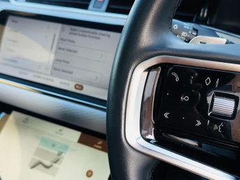 LAND ROVER RANGE ROVER EVOQUE 1.5 P300e 12.2kWh Edition SUV 5dr Petrol Plug-in Hybrid Auto 4WD