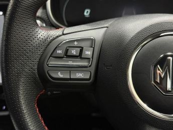 MG MG ZS 72.6kWh SE Long Range SUV 5dr Electric Auto (156 ps)