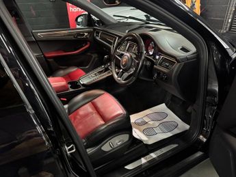 PORSCHE MACAN 3.0 V6 S SUV 5dr Petrol PDK 4WD Euro 6 (s/s) (340 ps)