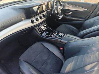 MERCEDES-BENZ E-CLASS 2.0 E200d AMG Line (Premium Plus) Saloon 4dr Diesel G-Tronic+ Eu