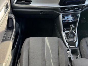 VOLKSWAGEN T-ROC 1.5 TSI Life SUV 5dr Petrol DSG Euro 6 (s/s) (150 ps)