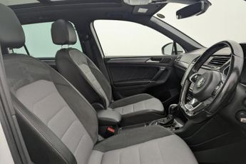 VOLKSWAGEN TIGUAN 2.0 TDI R-Line SUV 5dr Diesel DSG Euro 6 (s/s) (150 ps)