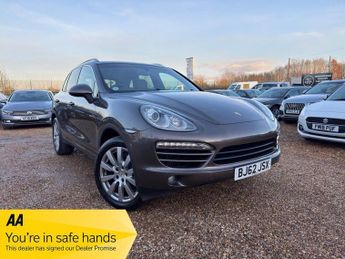 Porsche Cayenne 3.0 TD V6 SUV 5dr Diesel Tiptronic 4WD Euro 5 (s/s) (240 ps)