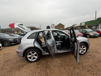 AUDI Q5 2.0 TDI SE SUV 5dr Diesel S Tronic quattro Euro 6 (s/s) (190 ps)