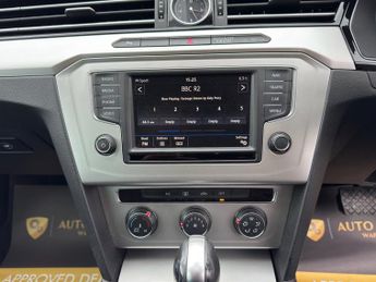 VOLKSWAGEN PASSAT 2.0 TDI BlueMotion Tech SE Business Estate 5dr Diesel DSG Euro 6