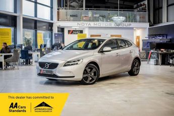 Volvo V40 2.0 D3 Momentum Nav Plus Hatchback 5dr Diesel Auto Euro 6 (s/s) 
