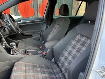 VOLKSWAGEN GOLF 2.0 TSI GPF GTI Performance Hatchback 5dr Petrol DSG Euro 6 (s/s