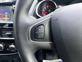 RENAULT CLIO 1.5 dCi Dynamique Nav Hatchback 5dr Diesel EDC Euro 6 (s/s) (90 