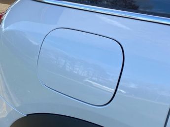 MINI COUNTRYMAN 1.5 Cooper Exclusive SUV 5dr Petrol Steptronic Euro 6 (s/s) (136