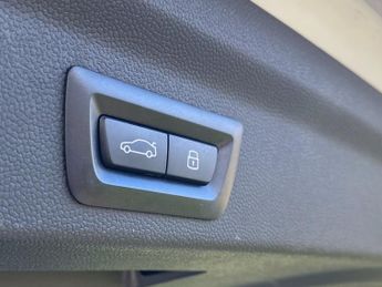 MINI COUNTRYMAN 1.5 Cooper Exclusive SUV 5dr Petrol Steptronic Euro 6 (s/s) (136