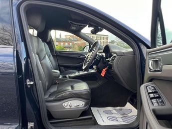 PORSCHE MACAN 2.0 Macan Semi-Auto 4WD 5dr