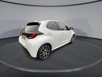 TOYOTA YARIS 1.5 VVT-h Dynamic Hatchback 5dr Petrol Hybrid E-CVT Euro 6 (s/s)