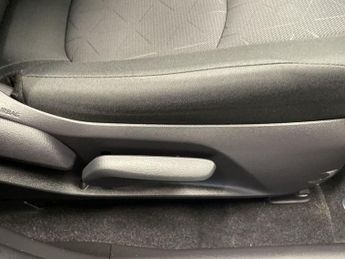 TOYOTA RAV4 2.5 VVT-h GPF Icon SUV 5dr Petrol Hybrid CVT Euro 6 (s/s) (218 p