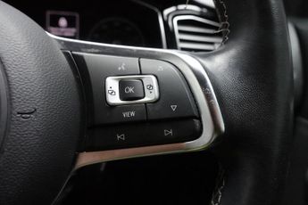 VOLKSWAGEN T-ROC 1.5 TSI EVO Black Edition SUV 5dr Petrol DSG Euro 6 (s/s) (150 p