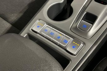 HYUNDAI KONA 64kWh Premium SUV 5dr Electric Auto (10.5kW Charger) (204 ps) Pa