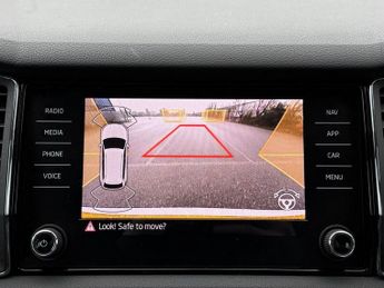 SKODA KODIAQ 1.5 TSI ACT SE Drive SUV 5dr Petrol DSG Euro 6 (s/s) (7 Seat) (1