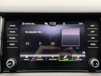 SKODA KODIAQ 1.5 TSI ACT SE Drive SUV 5dr Petrol DSG Euro 6 (s/s) (7 Seat) (1