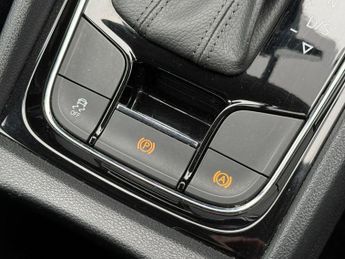 SKODA KODIAQ 1.5 TSI ACT SE Drive SUV 5dr Petrol DSG Euro 6 (s/s) (7 Seat) (1