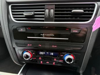 AUDI A4 AVANT 2.0 TDI S line Estate 5dr Diesel Multitronic Euro 5 (s/s) (177 p