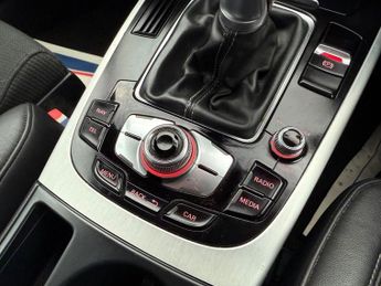 AUDI A4 AVANT 2.0 TDI S line Estate 5dr Diesel Multitronic Euro 5 (s/s) (177 p