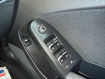 AUDI A4 AVANT 2.0 TDI S line Estate 5dr Diesel Multitronic Euro 5 (s/s) (177 p