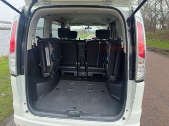 NISSAN SERENA 2.0L