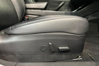 TESLA Model 3 Standard Range Plus Saloon 4dr Electric Auto RWD (241 bhp) Panor