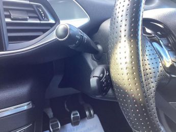 PEUGEOT 308 1.2 PureTech GT Line Hatchback 5dr Petrol Manual Euro 6 (s/s) (1