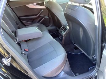 AUDI A4 AVANT 2.0 TDI ultra Sport Estate 5dr Diesel S Tronic Euro 6 (s/s) (190