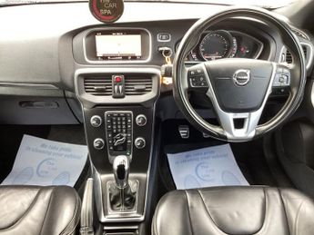 VOLVO V40 2.0 T2 R-Design Edition Hatchback 5dr Petrol Manual Euro 6 (s/s)