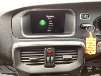 VOLVO V40 2.0 T2 R-Design Edition Hatchback 5dr Petrol Manual Euro 6 (s/s)