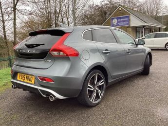 VOLVO V40 2.0 T2 R-Design Edition Hatchback 5dr Petrol Manual Euro 6 (s/s)