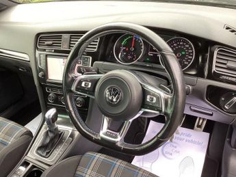 VOLKSWAGEN GOLF 1.4 TSI GTE Nav Hatchback 5dr Petrol Plug-in Hybrid DSG Euro 6 (