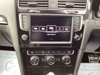 VOLKSWAGEN GOLF 1.4 TSI GTE Nav Hatchback 5dr Petrol Plug-in Hybrid DSG Euro 6 (