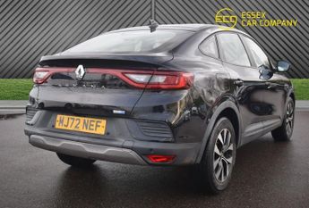 RENAULT ARKANA 1.6 E-TECH Iconic SUV 5dr Petrol Hybrid Auto 2WD Euro 6 (s/s) (1
