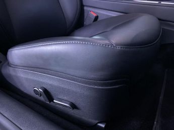 TESLA Model 3 Standard Range Plus Saloon 4dr Electric Auto RWD (241 bhp)