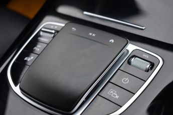 MERCEDES-BENZ EQC EQC 400 80kWh AMG Line SUV 5dr Electric Auto 4MATIC (408 ps)