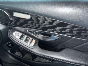 MERCEDES-BENZ GLC 2.1 GLC220d AMG Line SUV 5dr Diesel G-Tronic 4MATIC Euro 6 (s/s)