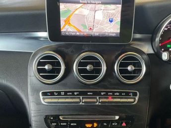 MERCEDES-BENZ GLC 2.1 GLC220d AMG Line SUV 5dr Diesel G-Tronic 4MATIC Euro 6 (s/s)