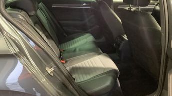VOLKSWAGEN PASSAT 2.0 TDI BlueMotion Tech R-Line Saloon 4dr Diesel DSG Euro 6 (s/s